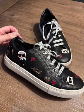 Karl Lagerfeld Paris Cate Pins Leather Sneakers Black Cat Heart 9.5